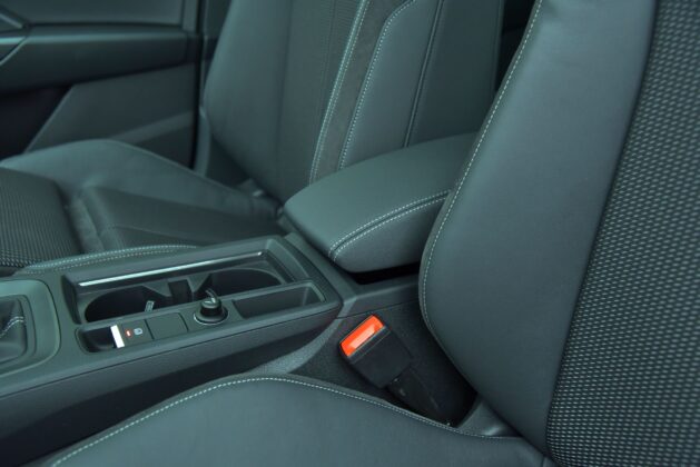 Audi Q3 II - podłokietnik
