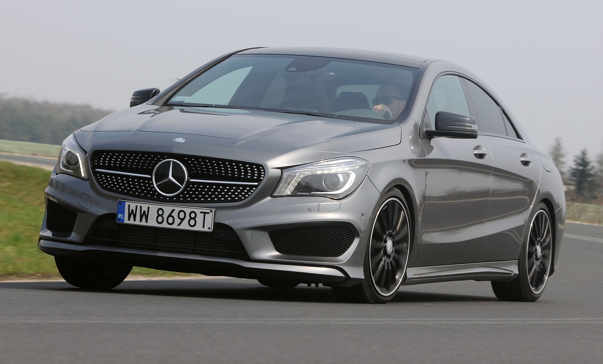 Przegląd sedan Mercedes-Benz CLA-Class – Artykuły i wiadomości na