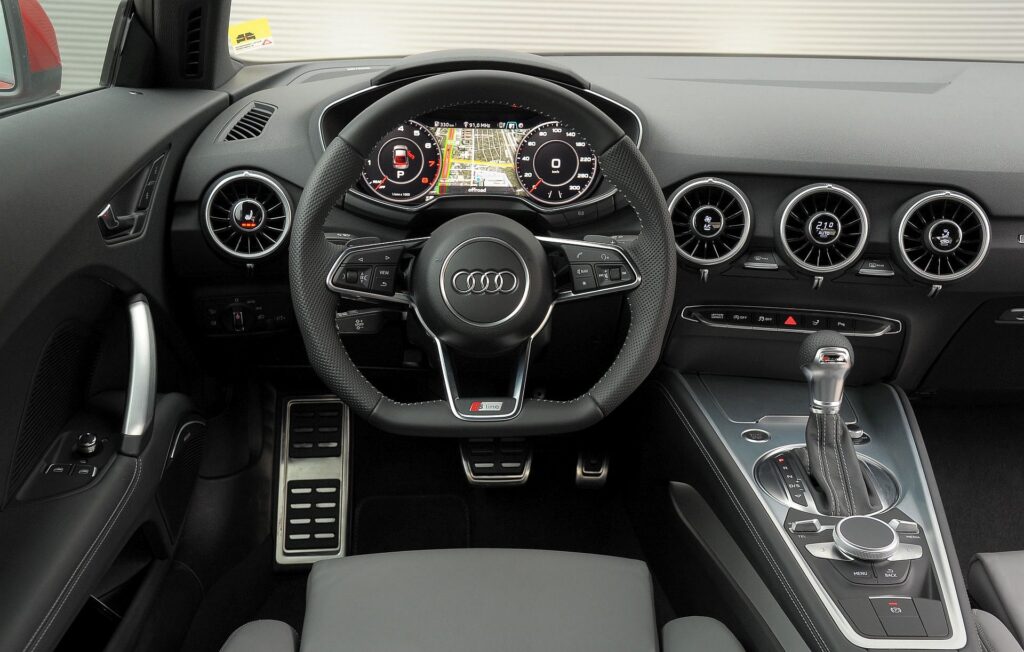 Audi TT 8S