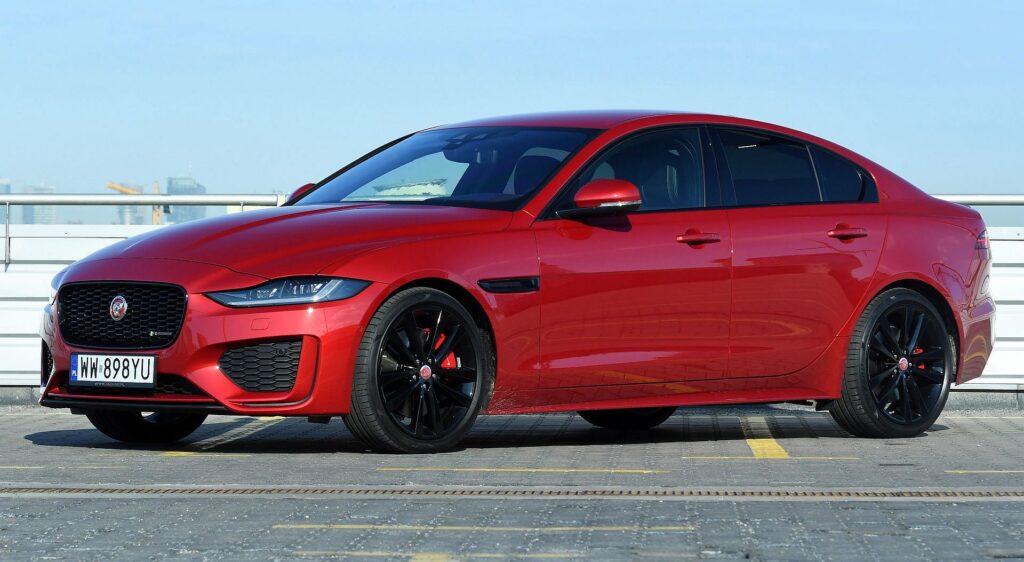 Jaguar XE