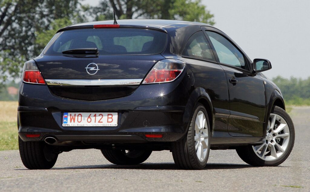 Opel Astra H GTC