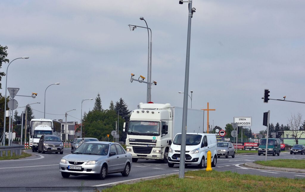 Jak wygląda rejestrator przejazdu na czerwonym świetle 01